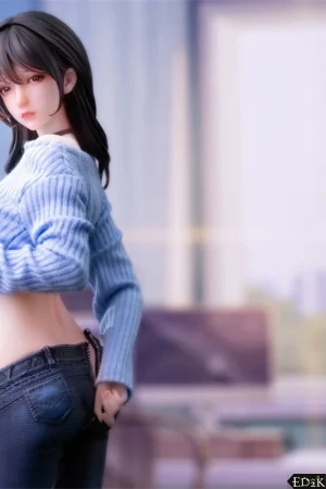 She is real - Hyper-Realistic Guitar Girl Statue-Level Head Sculpture with Temperature-Sensitive Skin 1/6 Figure - Image 6