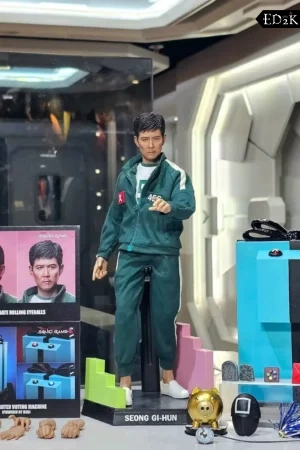 HOT TOYS - Squid Game 2: Seong Gi-Hun (Player 456) | Collectible 1/6 Action Figure - Image 6